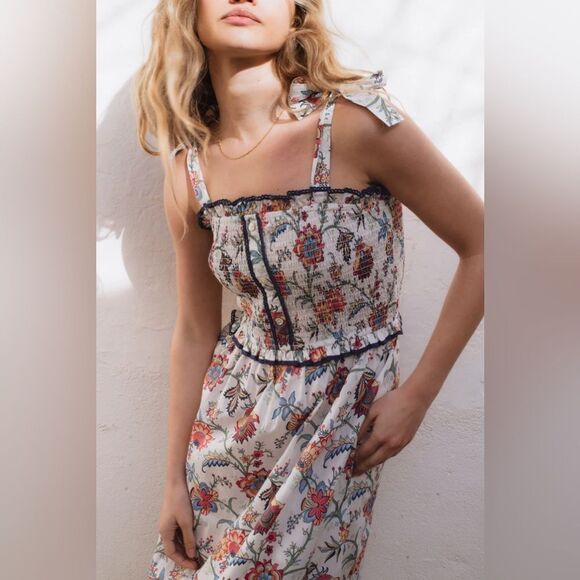 Sonmer $250 PARIS DRESS White Floral Navy Lace - Picture 1 of 4